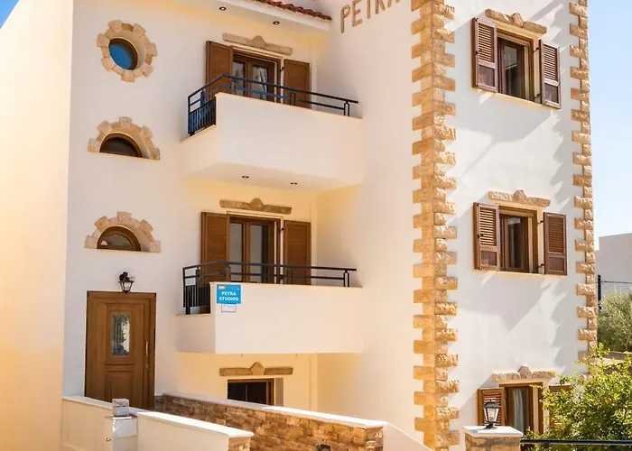 Petra 3*