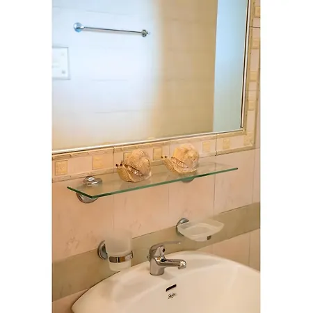 Petra Karpathos Town (Pigadia)