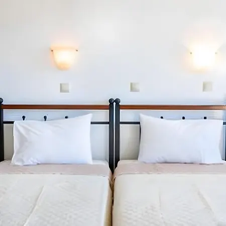 Petra Karpathos Town (Pigadia)